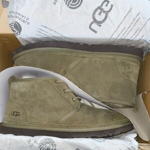 UGG Men's Green Suede Chukka Boots